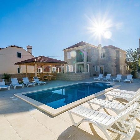 Residence & Pool Villa Schwarz Suites Кавтат Екстериор снимка